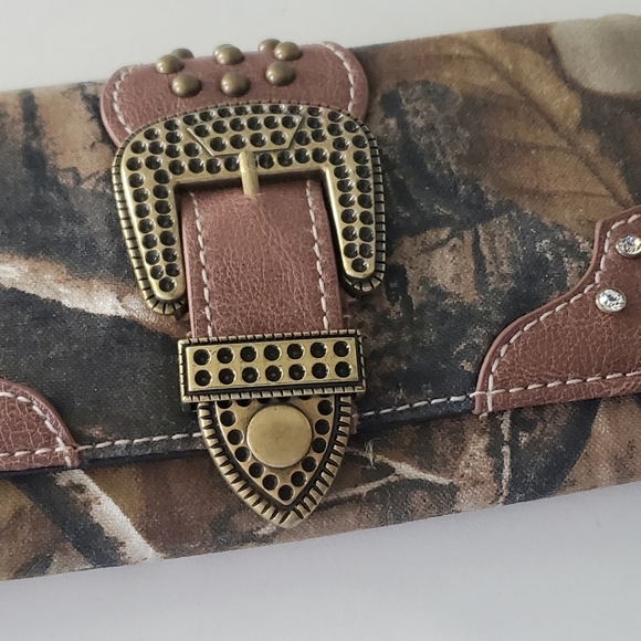 Brown Camoflage Wallet - Picture 3 of 4